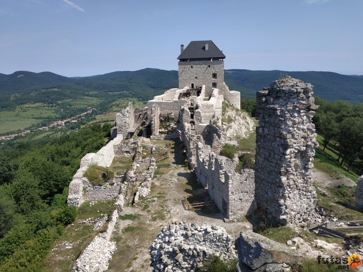  Regéc