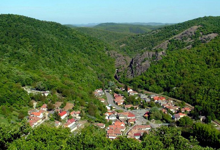  Szarvaskő