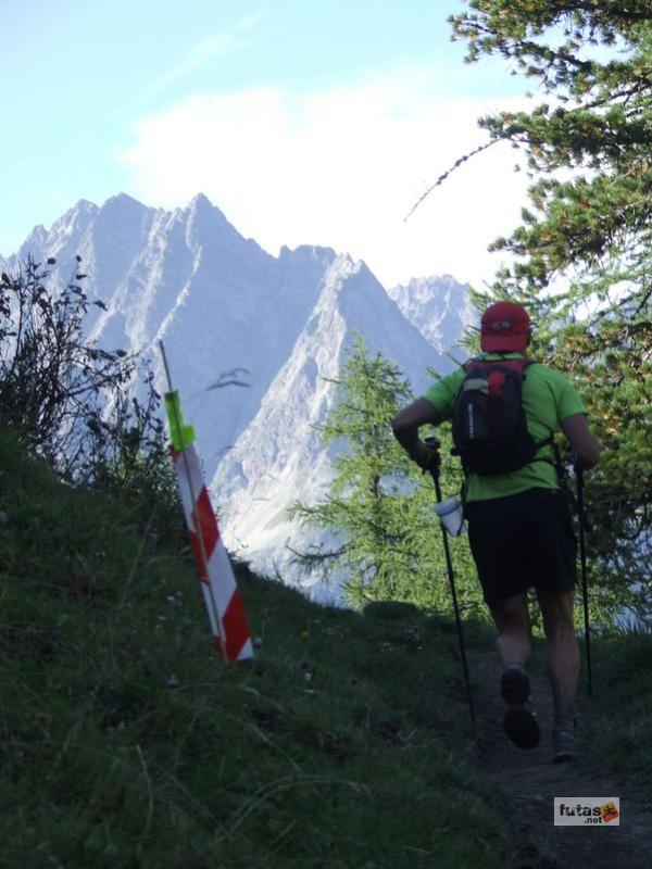 Ultra Trail du Mont-Blanc ultra_trail_du_mont_blanc_2369.jpg ultra_trail_du_mont_blanc_2369.jpg