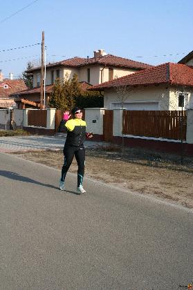 21. km-emhez érve Kohári Mária futás Marcsi_Dunakeszi_YT_FM.JPG