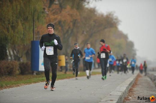 Balaton félmaraton'11 Kárai Péter futás Balaton félmaraton '11 KP.jpg