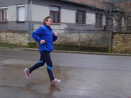 Mecsekpölöskén a faluban Czike Nándor futás DSCF2528.JPG
