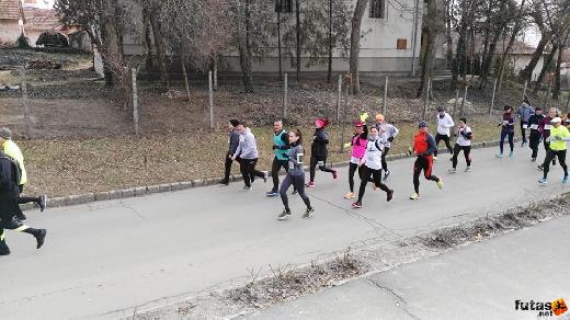 Az első kör Veres Attila futás RUN YOURS TRULY-02.jpg