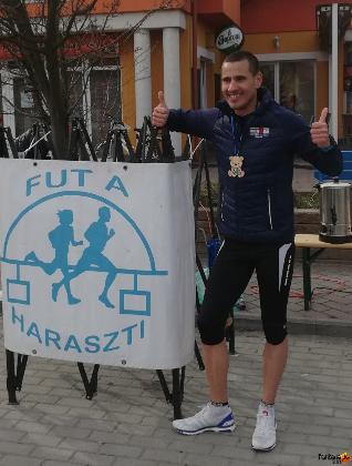  Kishonti Alex futás IMG-77ae167a5df6d9844a67a4616e0ff2ec-V.jpg