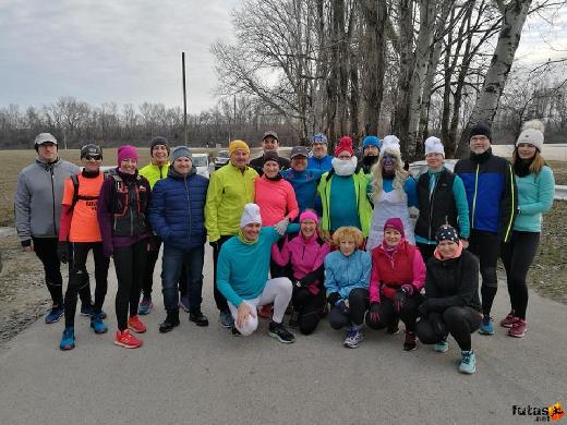 Futaújváros csapata Vincze Mónika futás 52803608_2677889918920110_6968943028874510336_n.jpg