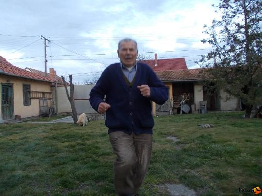  Nagy Sándor (életkor 93) futás 