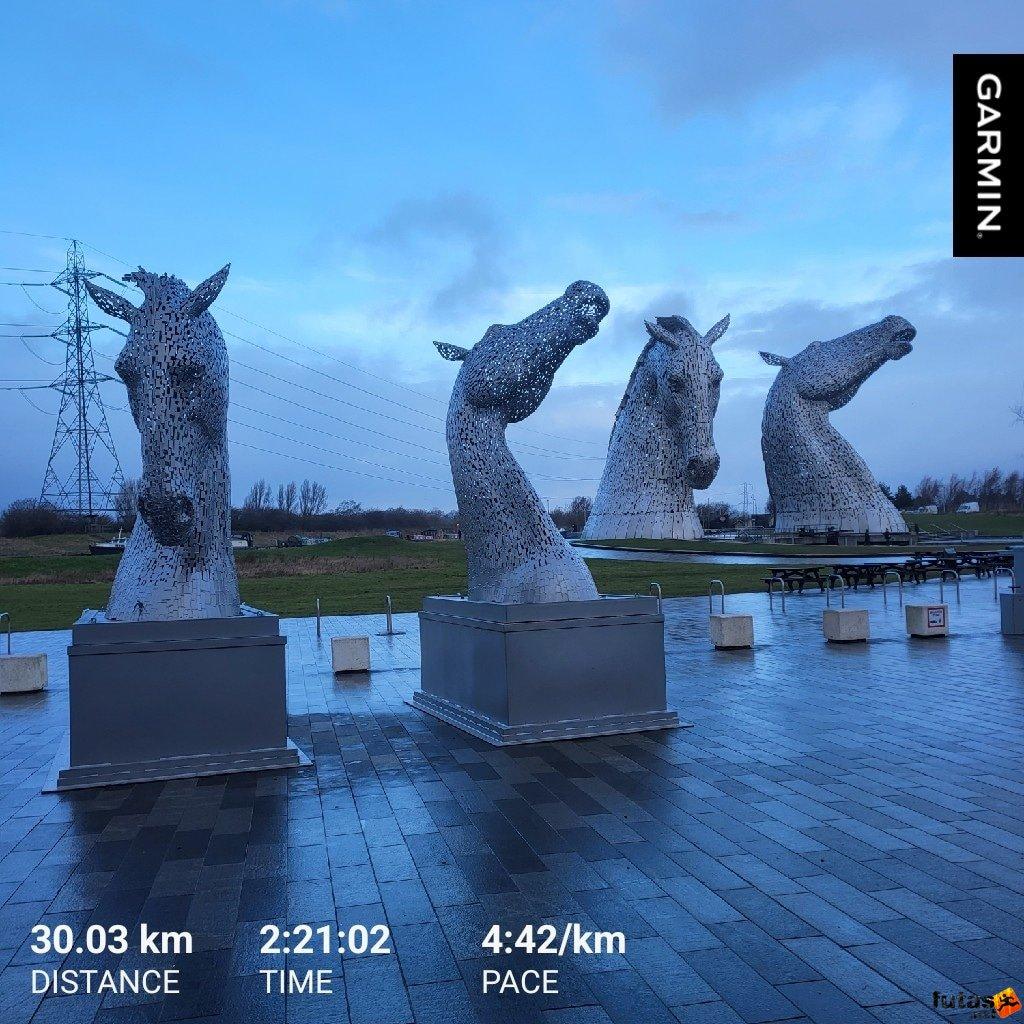 Kelpies, Falkirk Skócia  Bajzáth Gergely  futó inbound2181434461157302400.jpg