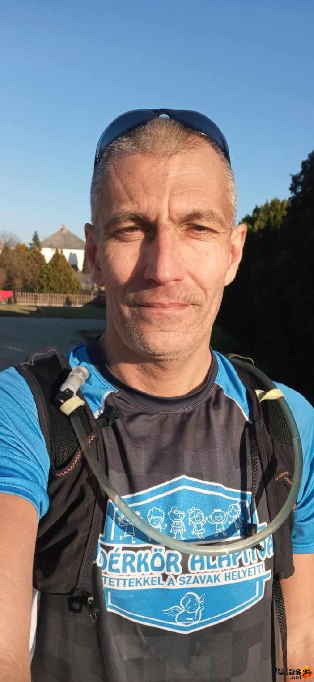  Juhász  Sándor futó 422020224_757543229153439_290118928748538793_n.jpg
